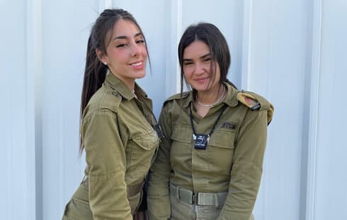 יובל עסיס (מימין) ונועה מלכה