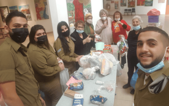 החיילים ומשלוחי המנות שנתרמו