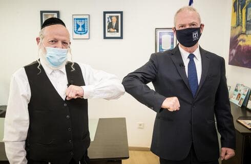 "דוגמה ומופת לרוח ההתנדבות". משי זהב וגלנט(