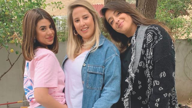 שירלי לוי, דניאל עמית ואנג'ל ברנס