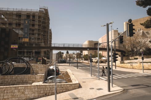הגשר שיוביל לתיאטרון ירושלים