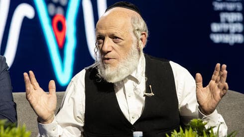משי זהב. אין שינוי במצבו
