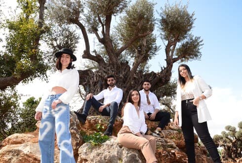 צעירים מהנגב מספרים איך ייראה ליל הסדר שלהם השנה, איך יחגגו והכי חשוב: מה ילבשו 