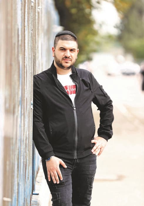 שלומי יפרח. "רוצה לשחק עורך דין או פרופסור"