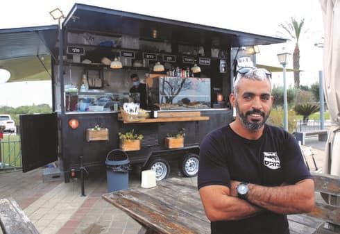 זיו גואטה, בוגיס