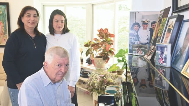 אריאלה וחיים ובתם מיטל. "משקיעים את האנרגיות בהישרדות ובעשייה משמעותית"