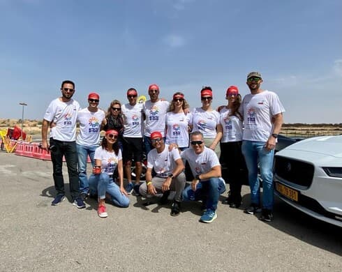 נהגי המרוץ למען "גדולים מהחיים"
