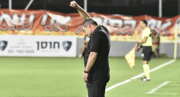 המאמן ירון הוכנבוים