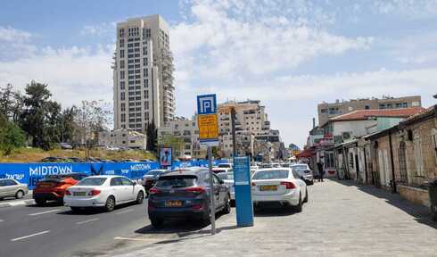 עמדת עגינה ברחוב אגריפס בעיר