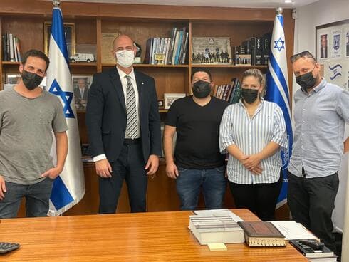 חברי הוועד עם השר אוחנה