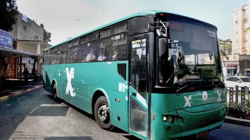 אוטובוס בחולון. יחולו שינויים בתדירות הקווים