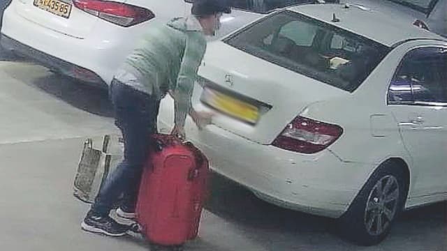כנופיית הגנבים בפעולה