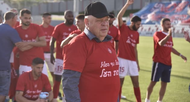 ראש העיר רונן פלוט. חוגג עלייה