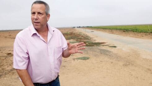 גדי ירקוני מול רצועת עזה. "כאן נולדתי" 