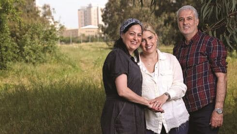 ראובן נעים, אושרית גבצו ואפרת ברוך. "אנחנו יכולים לעשות הכול אחרי התרומה (אביגיל עוזי) ראובן נעים, אושרית גבצו ואפרת ברוך. "אנחנו יכולים לעשות הכול אחרי התרומה