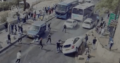 ניסיון לינץ' בנהג יהודי ליד שער האריות