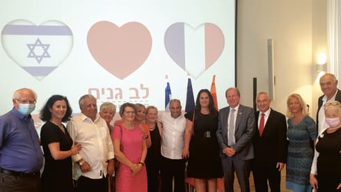 חגיגות בדיור המוגן 