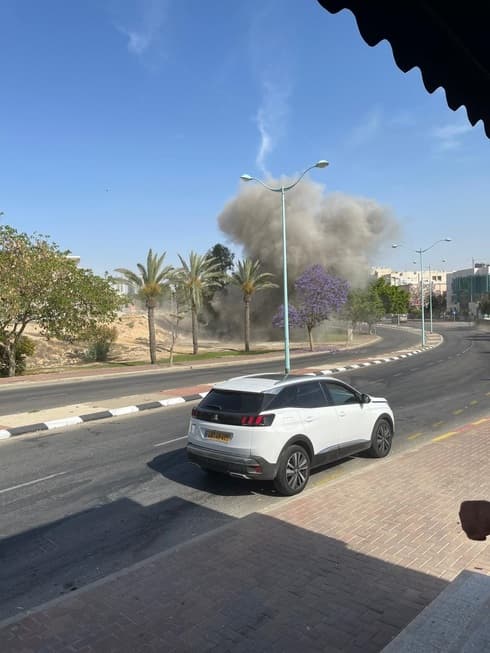 נפילה בבאר שבע. באורח נס לא היו נפגעים