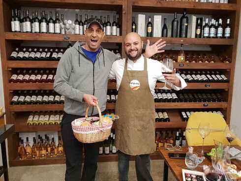 כלפון עם אוראל אוחיון, שף ובעלים מעדניית בת הרים כלפון עם אוראל אוחיון, שף ובעלים מעדניית בת הרים