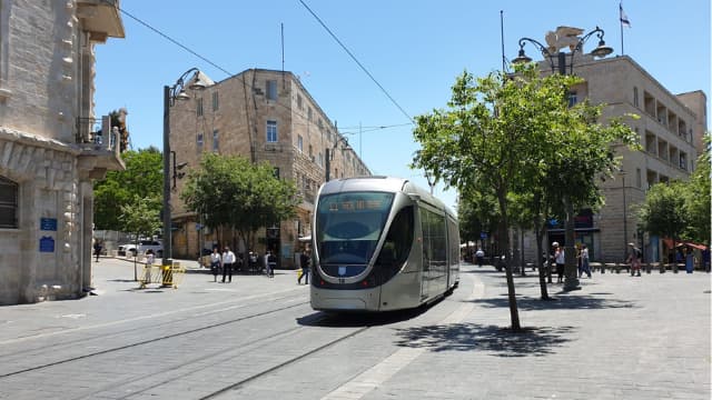 הרכבת הקלה