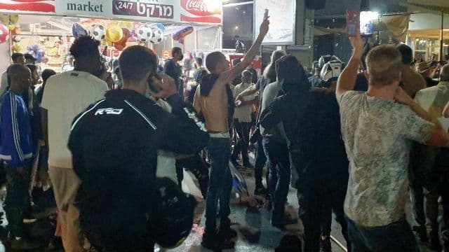 מתפרעים בבת ים 
