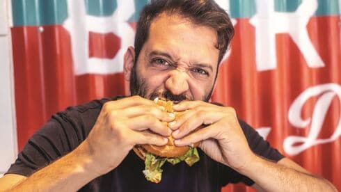 דניאל ריימונד. "הקולינריה בנתניה מאוד טובה מבחינת אוכל רחוב, אבל מבחינת פיין דיינינג אנחנו יכולים להשתפר" (טל שחר) דניאל ריימונד. "הקולינריה בנתניה מאוד טובה מבחינת אוכל רחוב, אבל מבחינת פיין דיינינג אנחנו יכולים להשתפר"