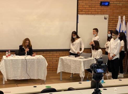 השופטת מיכל קפלן-רוקמן והתלמידים 