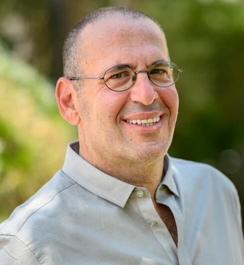 גל בכר 