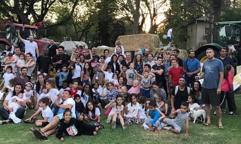 משפחות מגברעם מתארחות בחג השבועות בגבת
