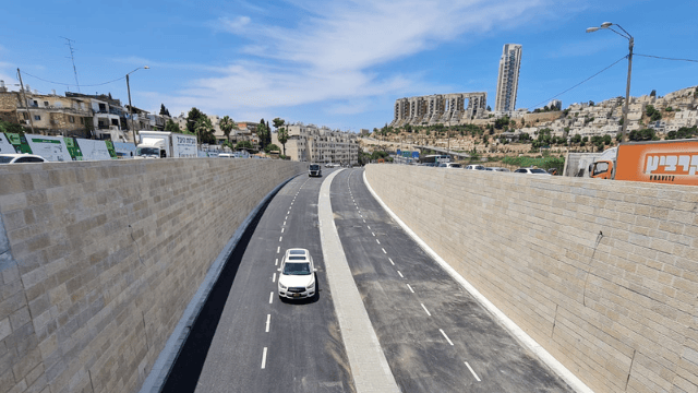 ההפרדה המפלסית בצומת פת
