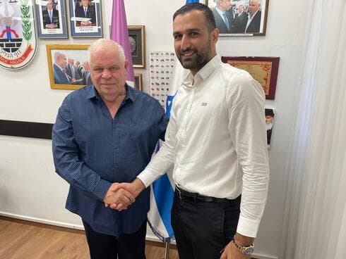 עורך הדין מאיר עטיה וראש העיר