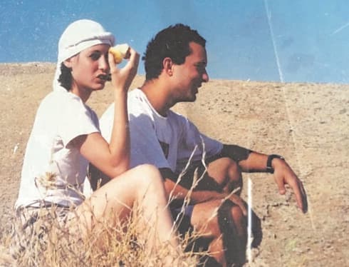 עם אשתו גילת 