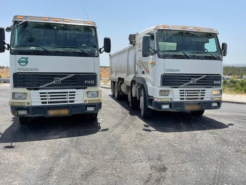 המשאיות הזהות שנתפסו בכביש 444