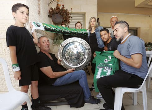 נציגי מכבי בבית המשפחה נציגי מכבי בבית המשפחה