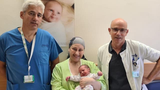 מימין: פרופ' בן אריה, חמוטל מדעי ופרופ' אדי ויסבוך