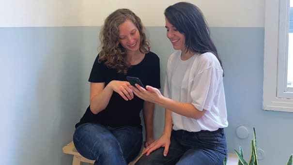 שירן מימון־בר וגלי דר־ויזל במעון לנשים. תגובות מפרגנות ומרגשות שירן מימון־בר וגלי דר־ויזל במעון לנשים. תגובות מפרגנות ומרגשות
