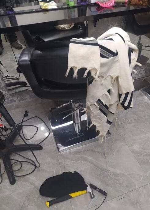 האמצעים שנתפסו בידו