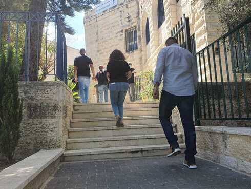 תחילת הפשיטה