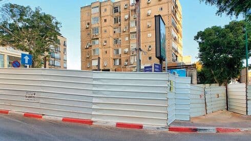 המדרכה שנעלמה