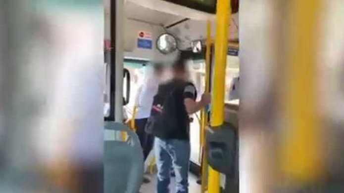 מהומה באוטובוס קו 66 (צילום: מתוך הרשת החברתית, פרסום לפי סעיף 27א' לחוק זכויות יוצרים) מהומה באוטובוס קו 66