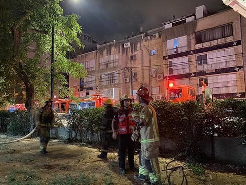 כוחות גדולים ברחוב (צילום: עומר שפירא כבאות והצלה לישראל) כוחות גדולים ברחוב