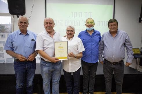  דוד תורג'מן עם ראשי העיר דאז והיום
