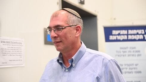 ניר אורבך