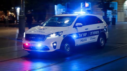 ניידת משטרה