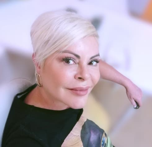 ד"ר לאורה חזן