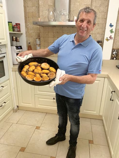אהב לבשל ולארח. יעקב בוחבוט ז"ל