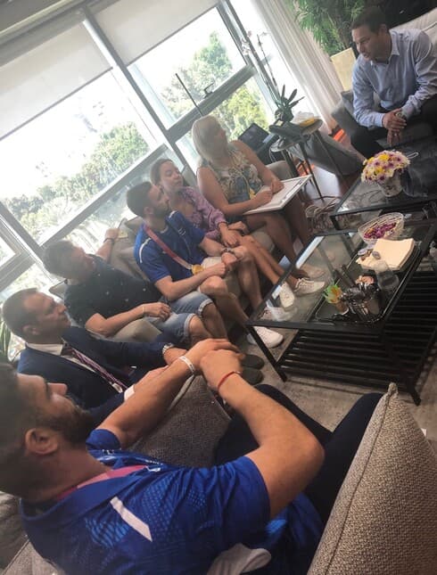 ראש העיר, רז קינסטליך בשיחה אישית עם המדליסטים