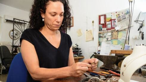 דובדבני־חמאוי. "הילדים שלי החלו להסתובב ברחבי הקיבוץ ולאסוף רסיסים של הפצמ"רים.