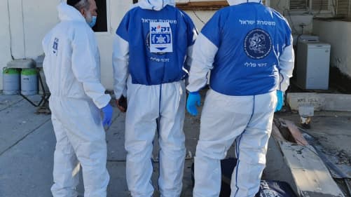 נציגי חב"ד וזק"א מסייעים למשפחה להביא את הילד לקבורה בארץ (צילום אילוסטרציה: דוברות זק"א) זק"א