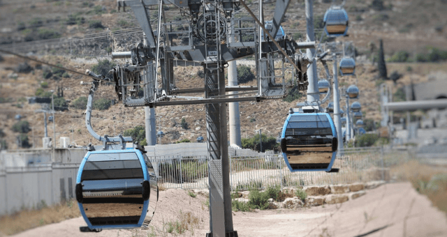 השופטת הציעה הסכם פשרה. רכבלית